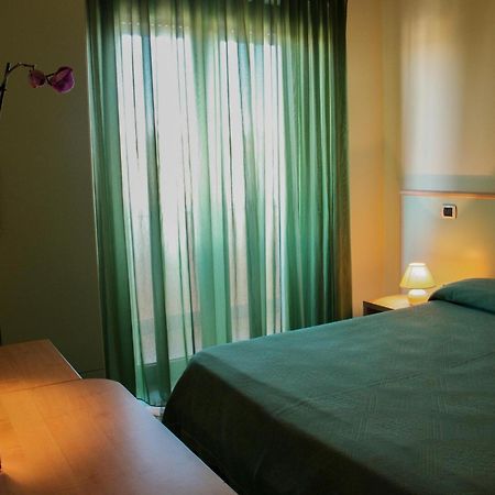 Blu Hotel San Nicola Manfredi Bagian luar foto