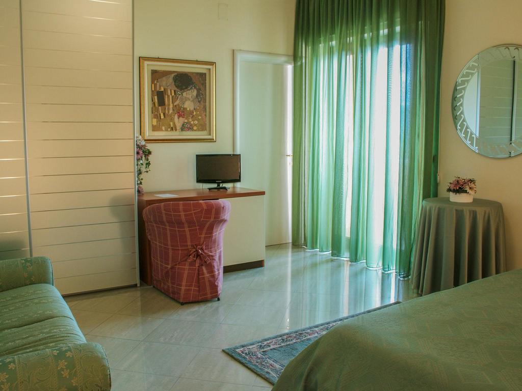 Blu Hotel San Nicola Manfredi Bagian luar foto