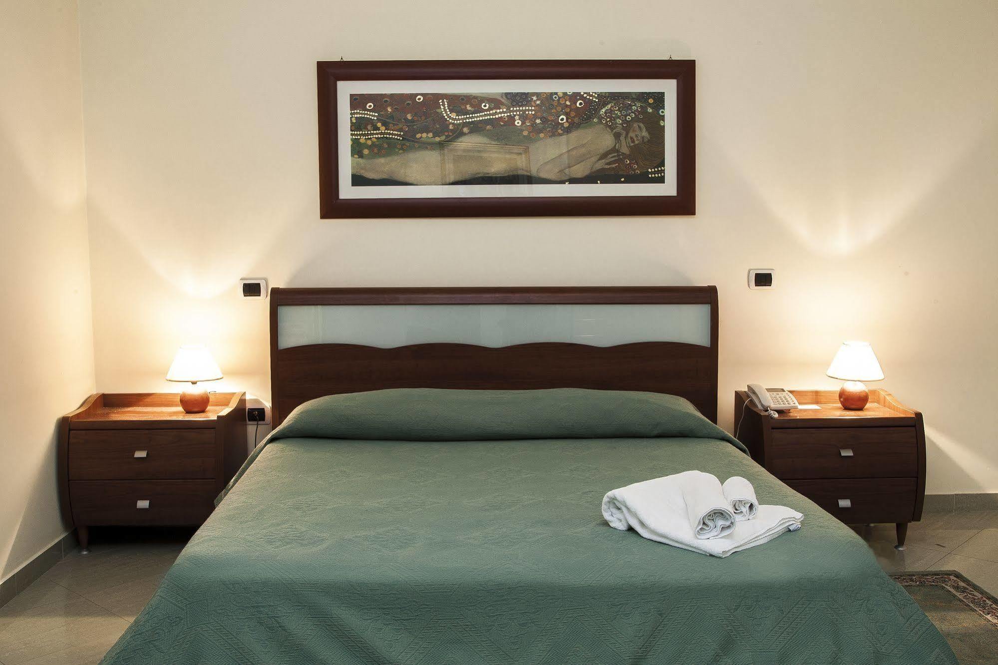 Blu Hotel San Nicola Manfredi Bagian luar foto