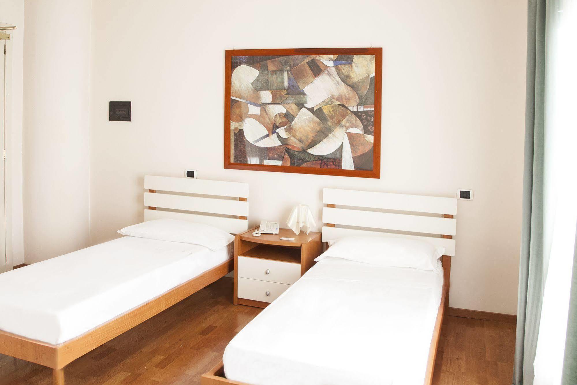 Blu Hotel San Nicola Manfredi Bagian luar foto