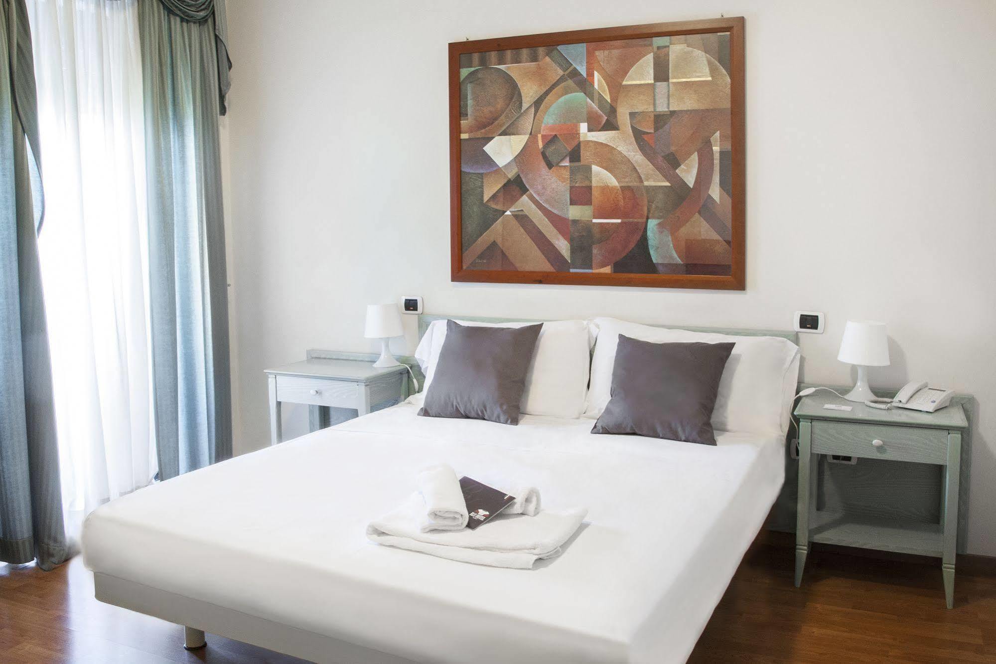 Blu Hotel San Nicola Manfredi Bagian luar foto