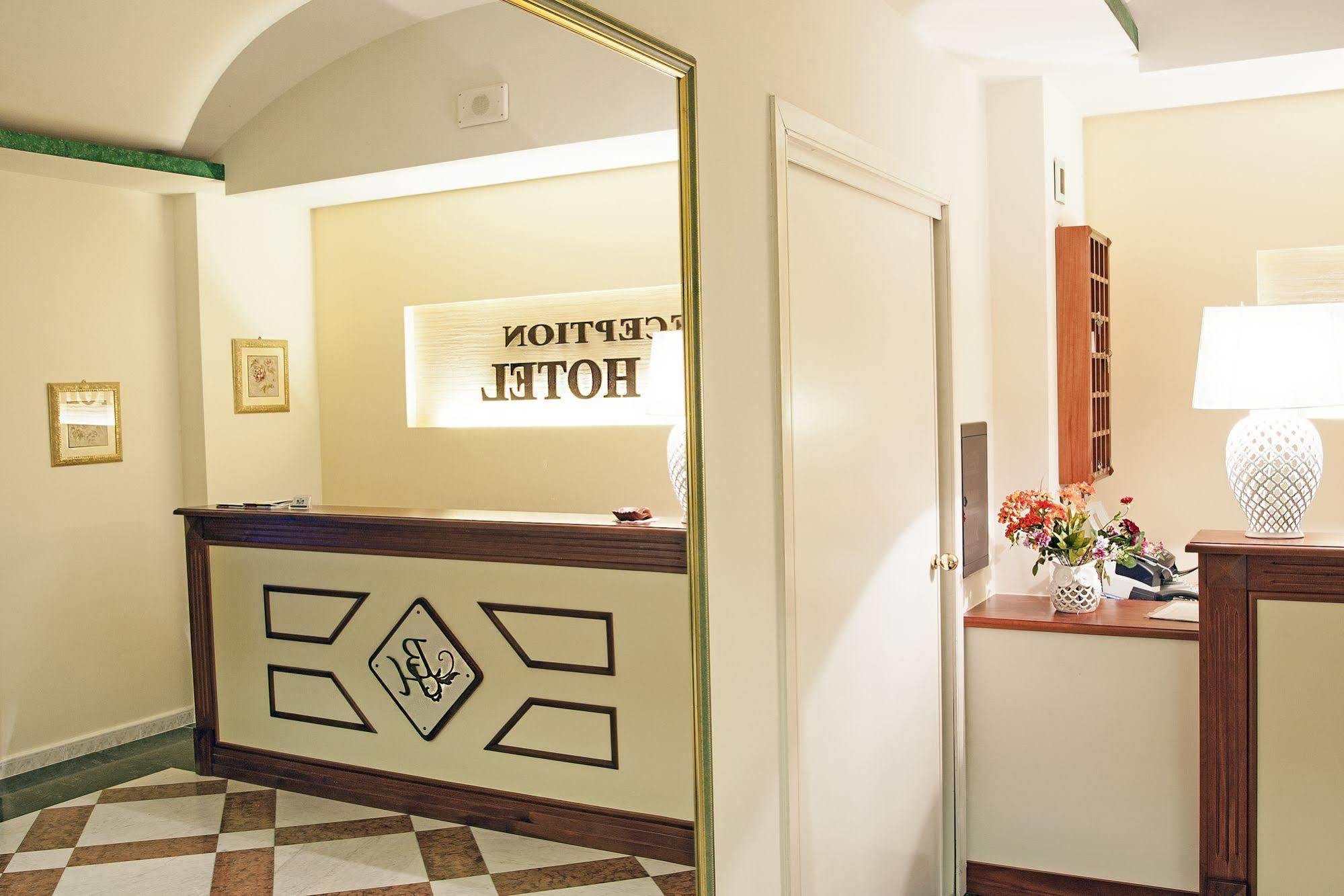 Blu Hotel San Nicola Manfredi Bagian luar foto